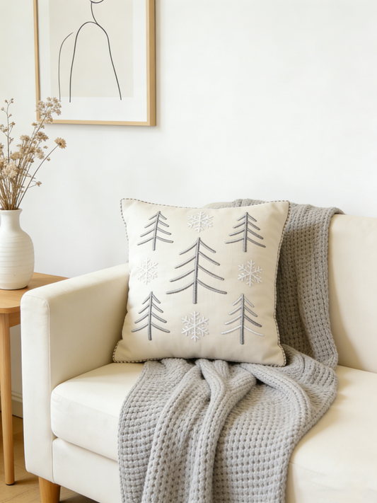 Snowflake tree pattern pillowcase
